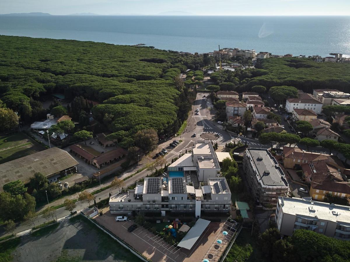 Golden Hotel Marina di Cecina Buitenkant foto